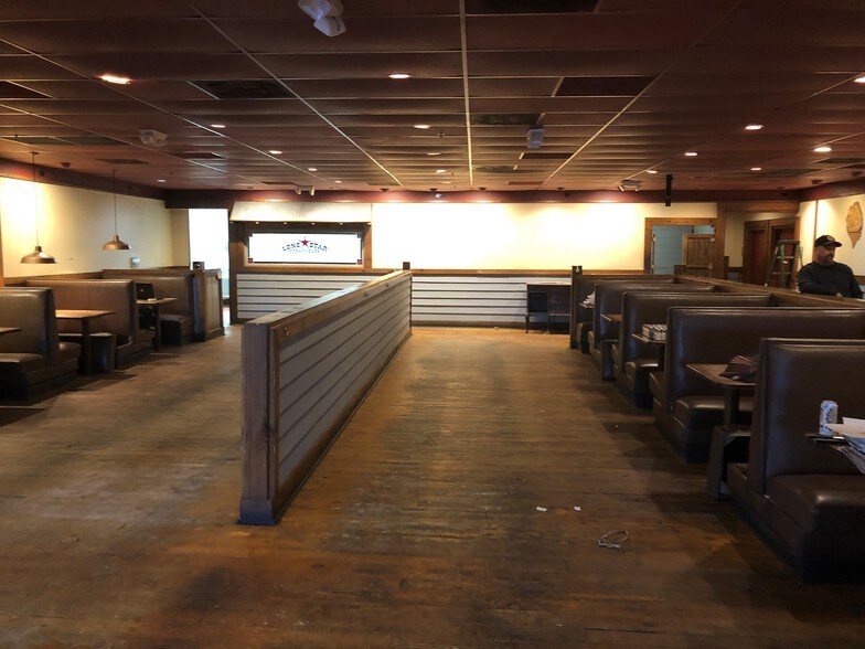 More Photos Of 5768 E Pickard St, Mount Pleasant Restaurant For Lease