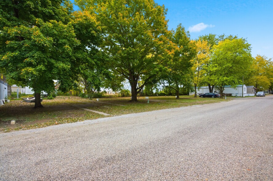 More Photos Of 0 Court Lane, Ashmore Manufactured Housing Mobile Home Park For Sale