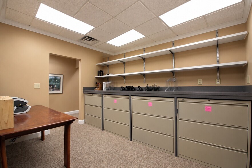 More Photos Of 1303 Courthouse Rd, Stafford General Retail For Sale