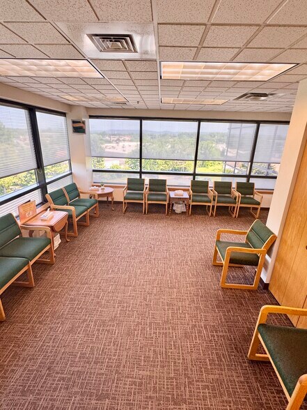 More Photos Of 1611 Pond Rd, Allentown Medical For Lease