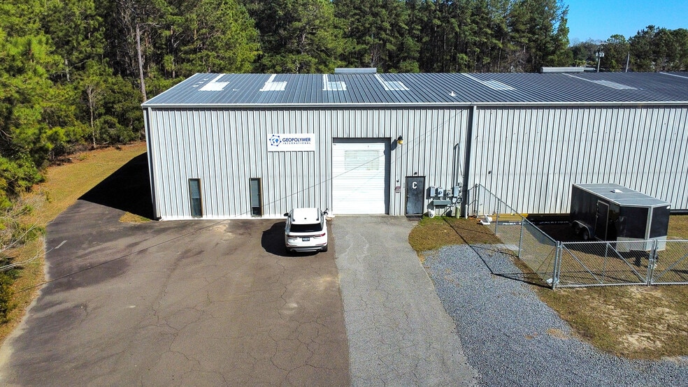 More Photos Of 200 Varnfield Dr, Summerville Warehouse For Lease