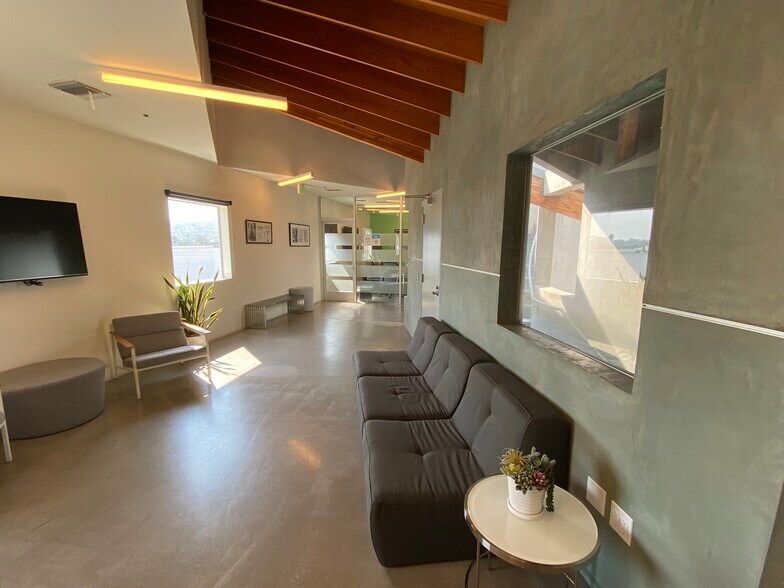 More Photos Of 5760-5780 W Jefferson Blvd, Los Angeles Office For Lease