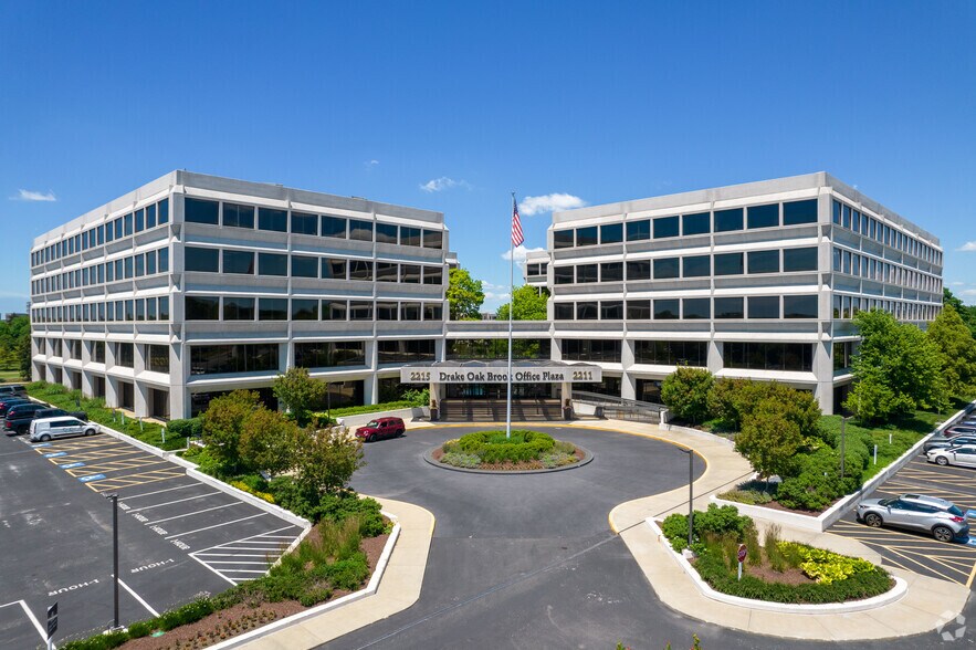 More Photos Of 2211-2215 S York Rd, Oak Brook Office For Lease