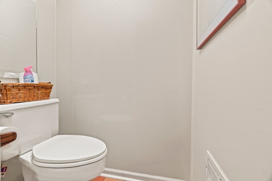 More Photos Of 13044 Bustleton Ave, Philadelphia Medical For Sale