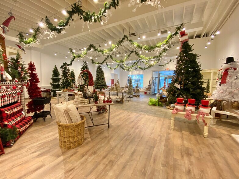 More Photos Of 143 W Main St, Bay Shore General Retail For Sale