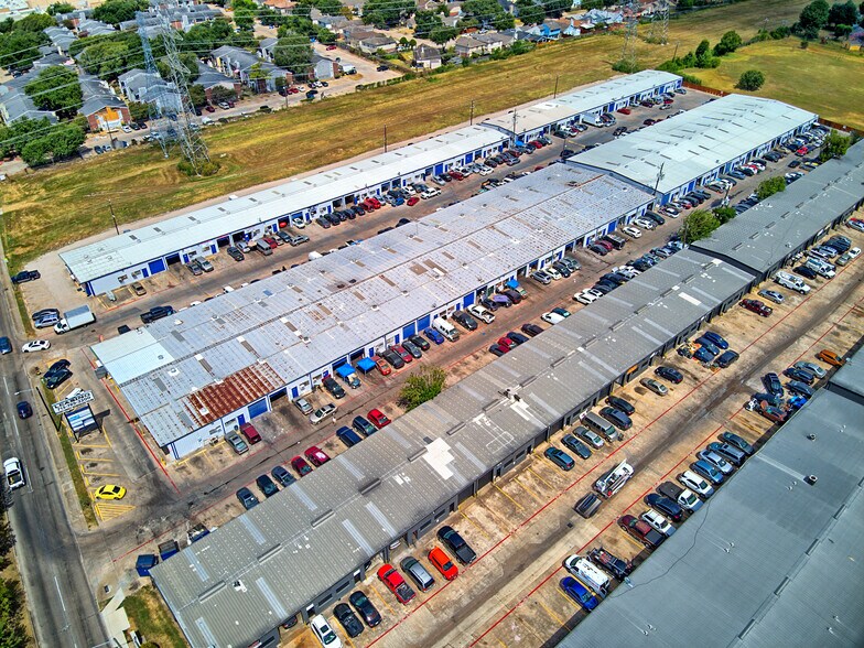 More Photos Of 11450 Bissonnet St, Houston Warehouse For Lease