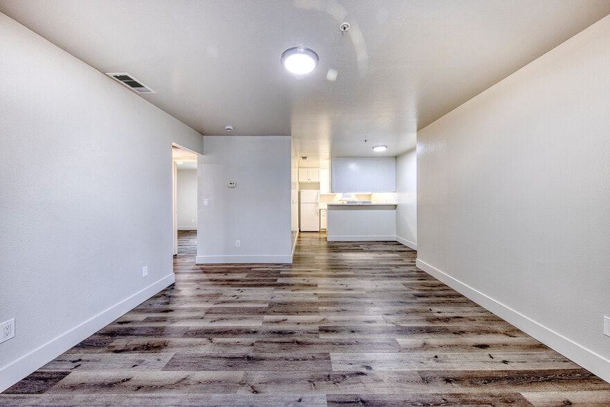 More Photos Of 2228 Edison Ave, Sacramento Apartments For Sale