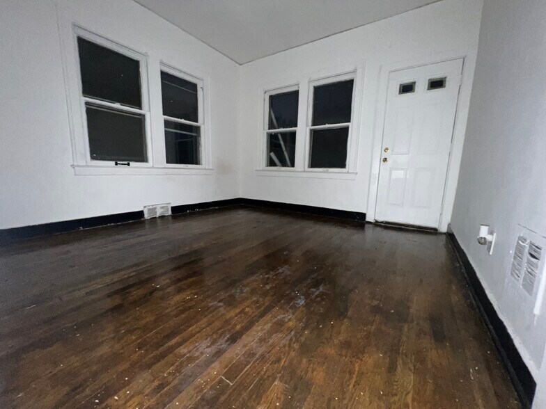 More Photos Of 3311 W Grand St, Detroit Multifamily For Sale