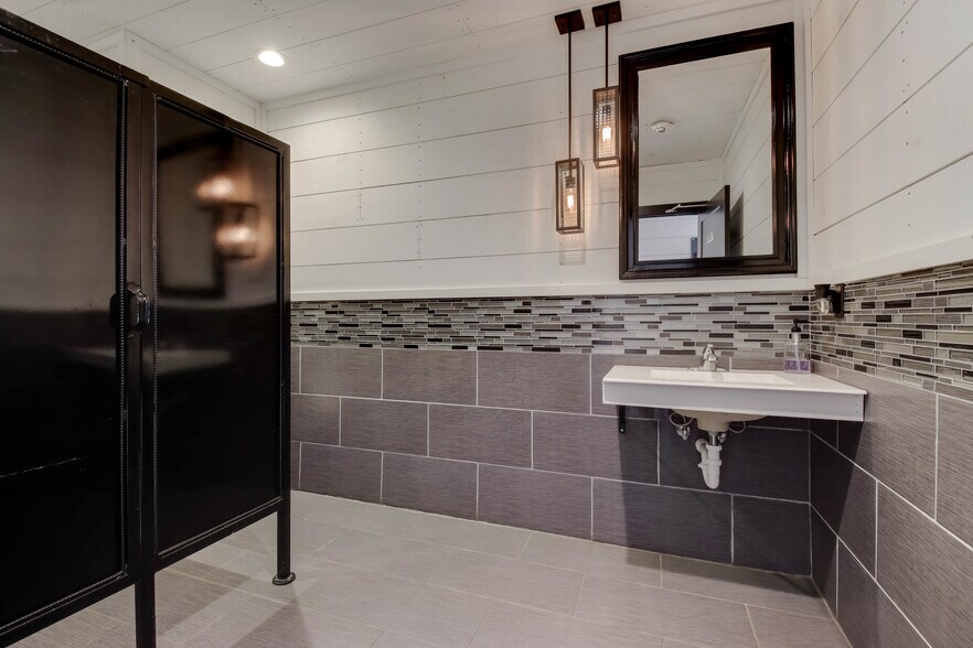 More Photos Of 646 Banks St, Chetek Specialty For Sale