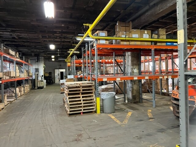 More Photos Of 824 Noyes St, Utica Manufacturing For Sale