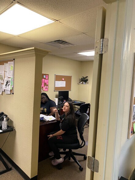 More Photos Of 1021 W Fairbanks Ave, Winter Park Freestanding For Sale