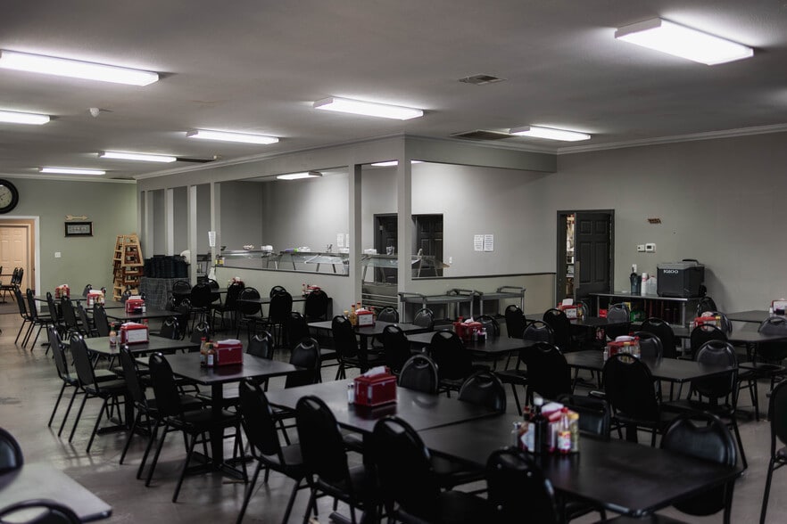 More Photos Of 6501 Hwy 90, Moss Point Restaurant For Sale