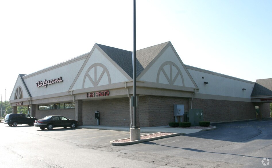 More Photos Of 4405 W Layton Ave, Milwaukee Drugstore For Sale
