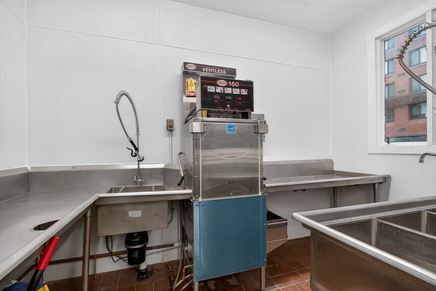 More Photos Of 26 N Main St, Waterbury Storefront Retail Office For Sale