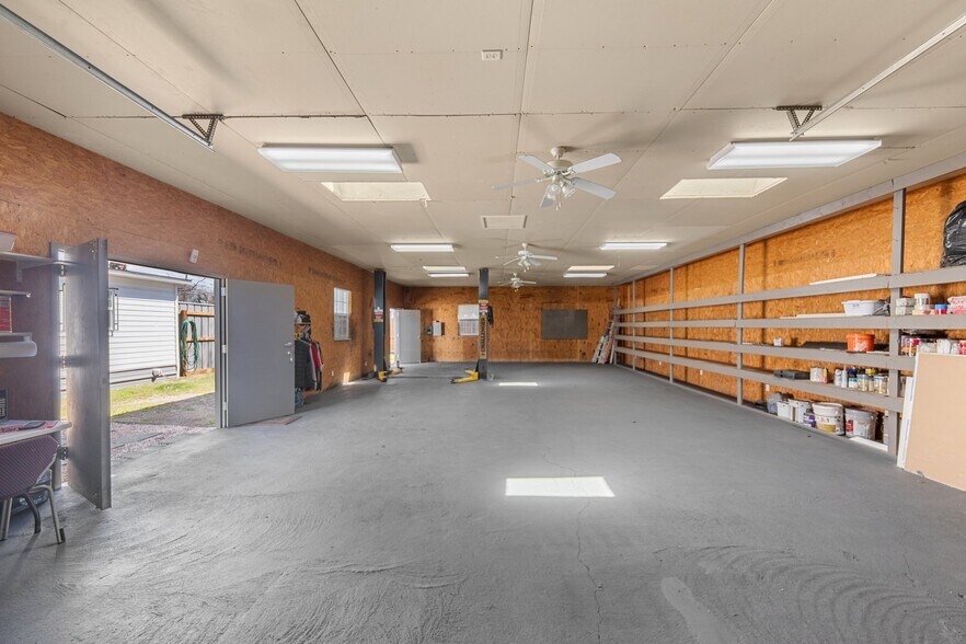 More Photos Of 210 W Dunn Ave, Killeen Office For Sale