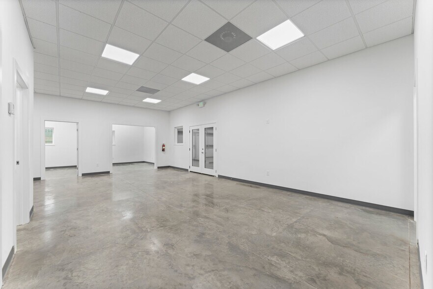 More Photos Of 810 Honea Egypt Rd., Magnolia Flex For Sale
