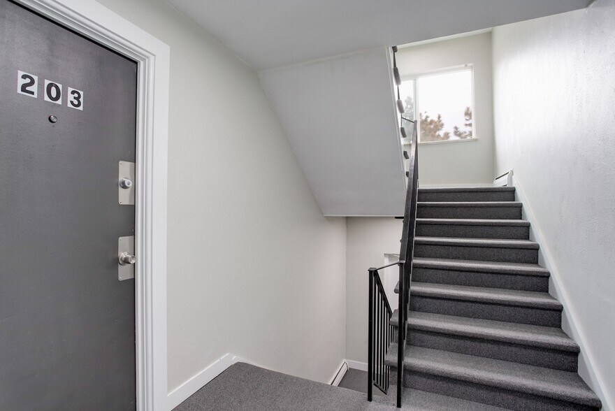More Photos Of 551 S Fairfax St, Denver Apartments For Sale