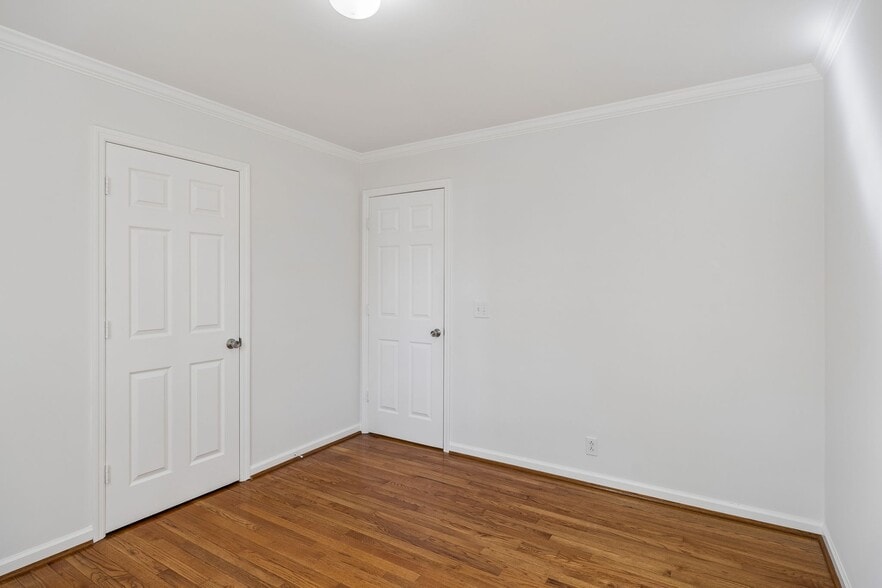 More Photos Of 1910 Redbud Ct, Franklin Multifamily For Sale