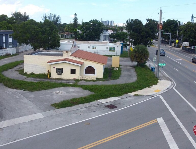 More Photos Of 14100 W Dixie Hwy, Miami Restaurant For Lease