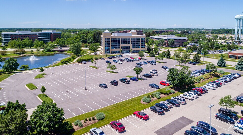 More Photos Of 10361 Innovation Dr, Milwaukee Office For Lease