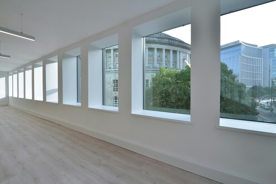 More Photos Of 10-12 Mount St, Manchester Office For Lease