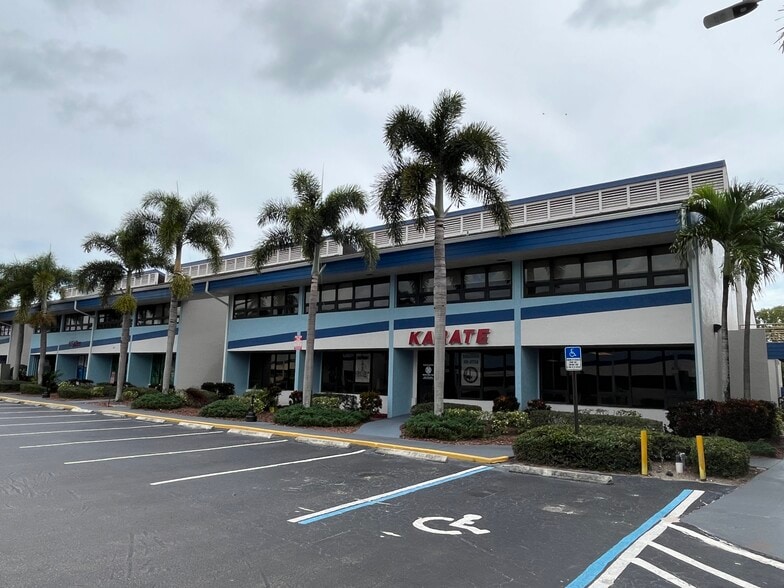 More Photos Of 12995 S Cleveland Ave, Fort Myers Unknown For Lease