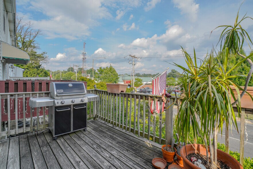 More Photos Of 610 S Cedar Ln, Upper Darby Office Residential For Sale