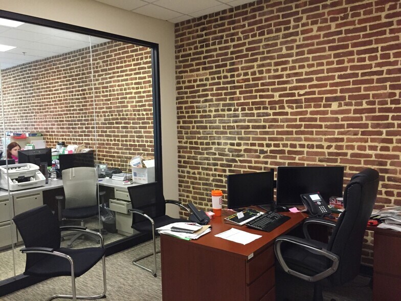 More Photos Of 25 Union Pl, Summit Office For Lease