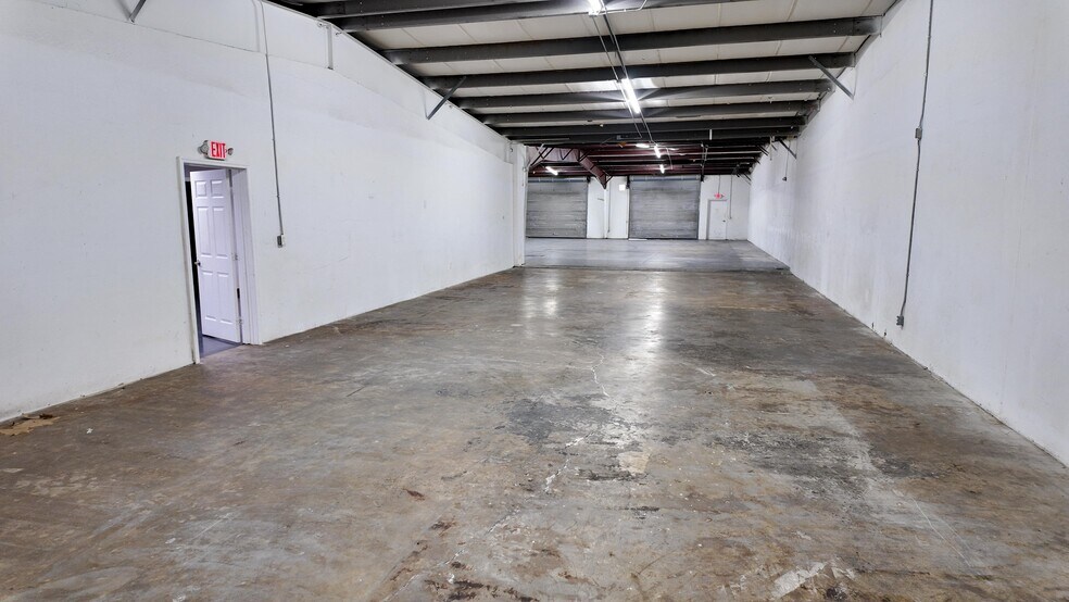 More Photos Of 440 Plumosa Ave, Casselberry Warehouse For Lease