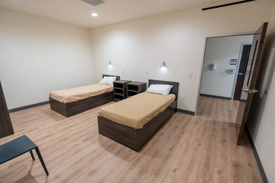 More Photos Of 1841 N 24th St, Phoenix Rehabilitation Center For Sale