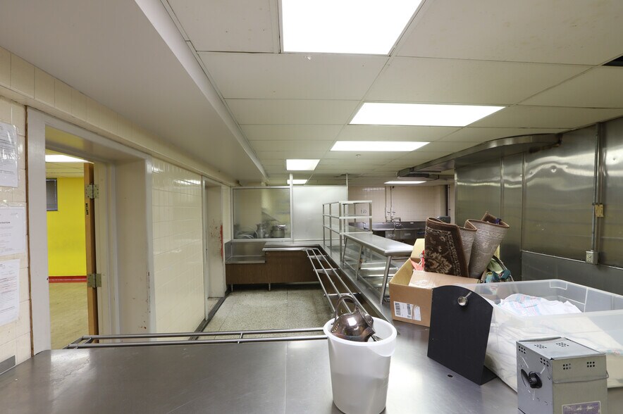 More Photos Of 184 Salem Ave, Dayton Office Residential For Lease