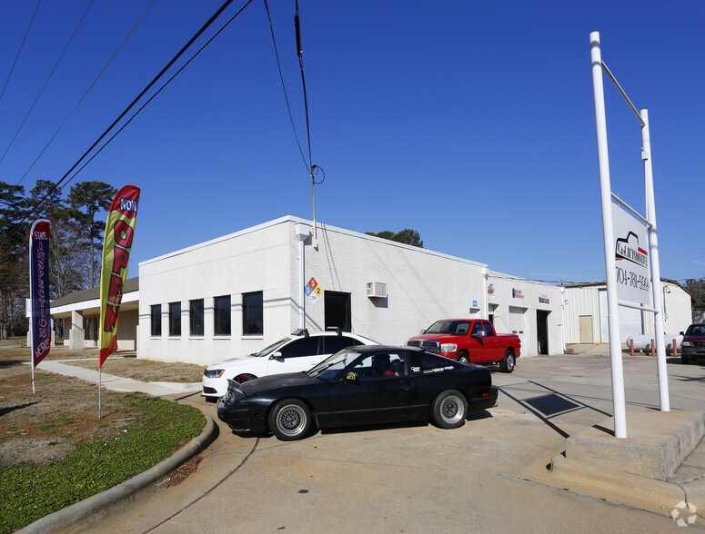 More Photos Of 1327-2000 Aj Tucker Loop, Midland Showroom For Lease