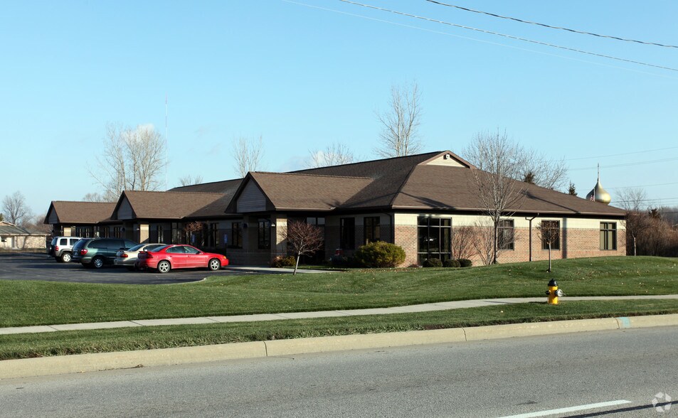 More Photos Of 3969-3975 Navarre Ave, Oregon Office For Lease