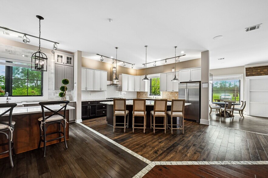 More Photos Of 27735 James Chapel Rd N, Holden Office For Sale