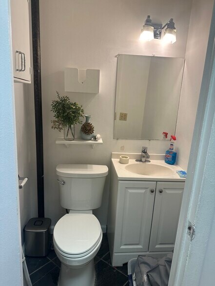 More Photos Of 445-447 W 50th St, New York Apartments For Lease