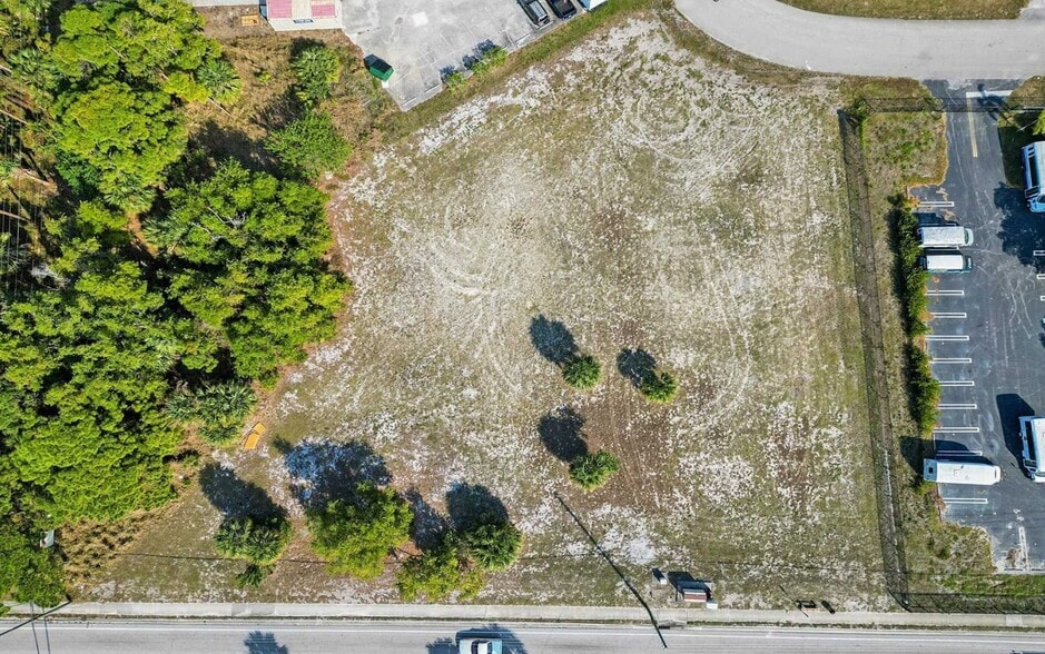 More Photos Of 53rd Ct N, Mangonia Park Land For Lease