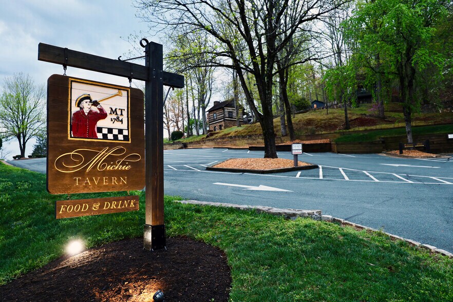 More Photos Of 683 Thomas Jefferson Pky, Charlottesville General Retail For Sale