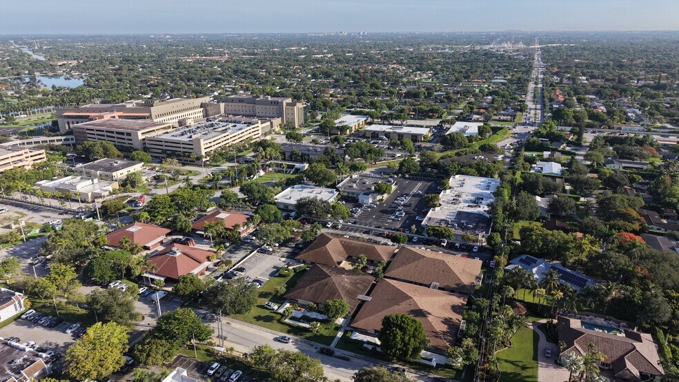 More Photos Of 8525 SW 92nd St, Miami Office For Sale
