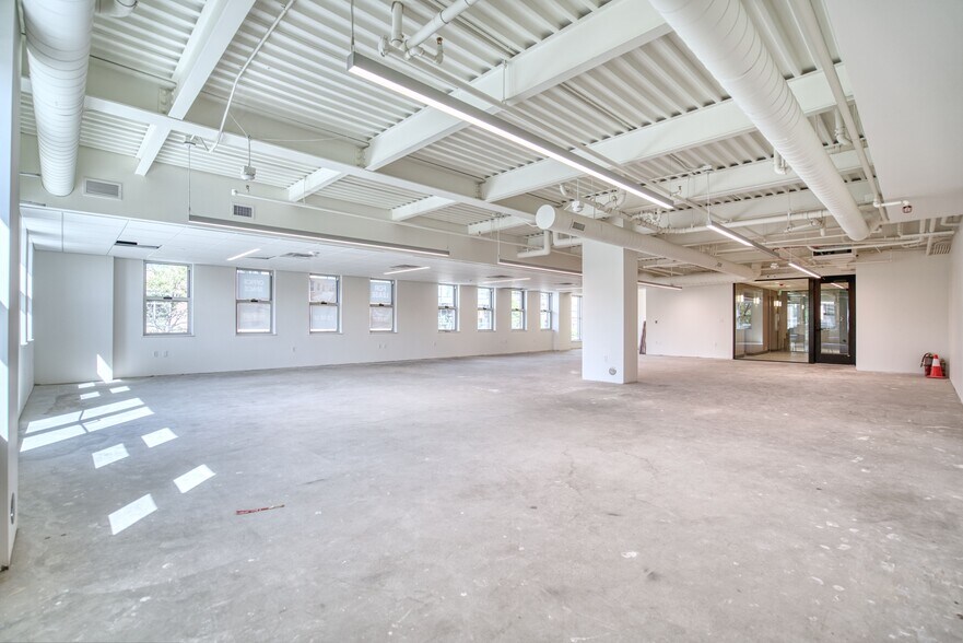 More Photos Of 1102 Pearl St, Boulder Storefront Retail Office For Lease