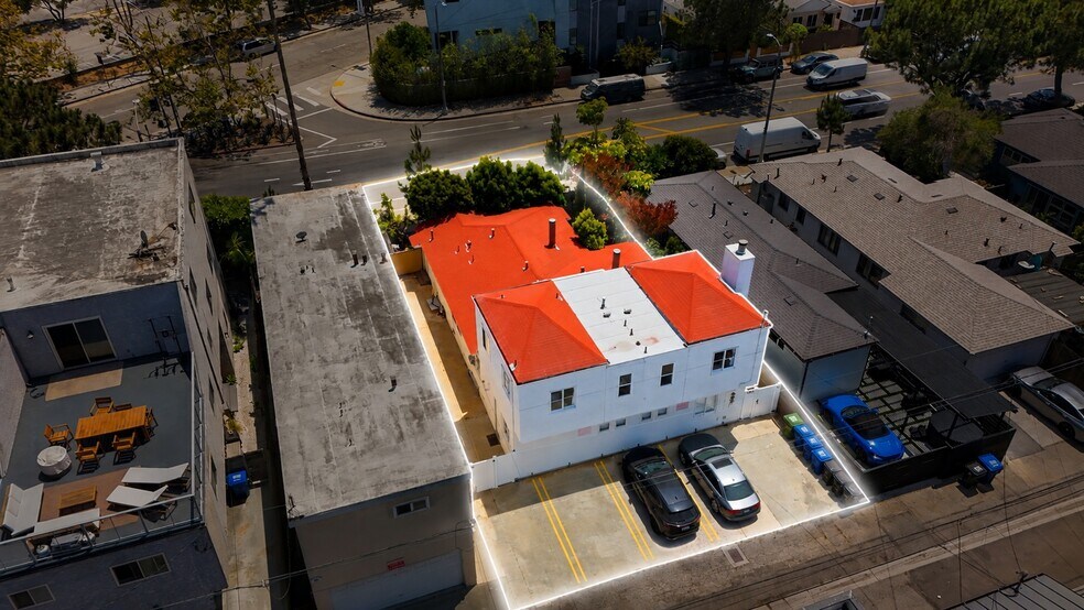 More Photos Of 521 Venice Way, Venice Apartments For Sale