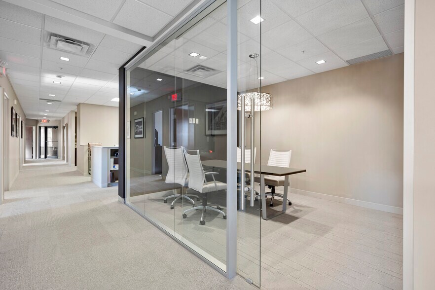 More Photos Of 22 Clinton Ave, Albany Office For Sale