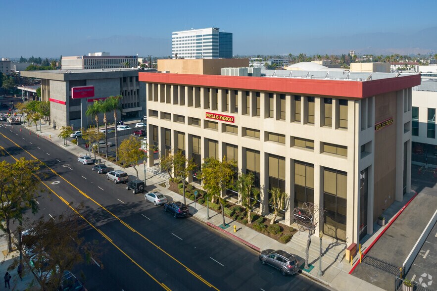 More Photos Of 334 W 3rd St, San Bernardino Office For Sale