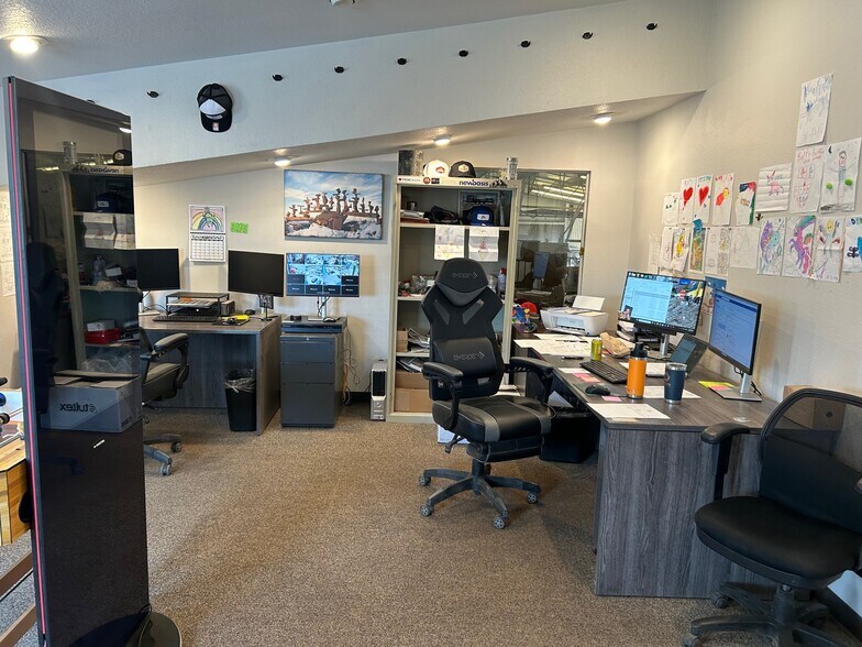 More Photos Of 4940 Monaco St, Commerce City Warehouse For Lease