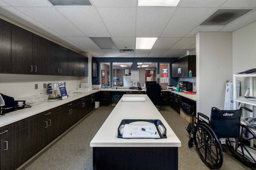 More Photos Of 2602 Trotwood Ave, Columbia Office For Sale