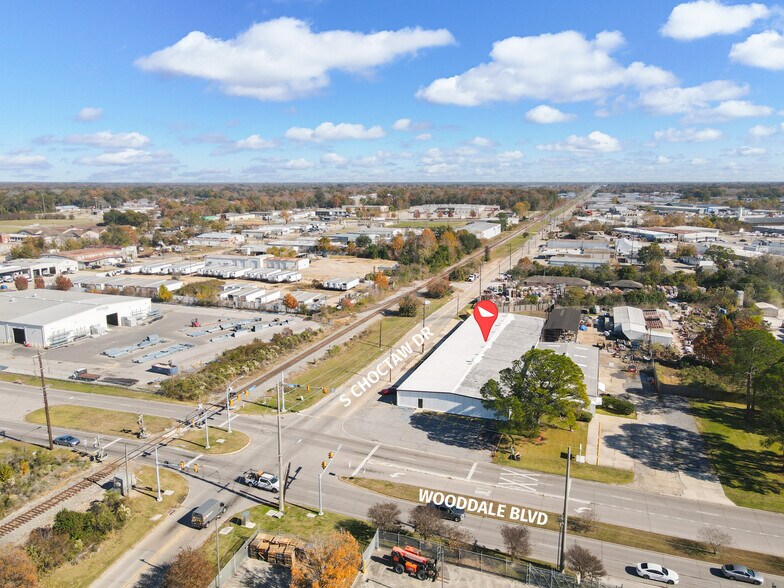 More Photos Of 2375 Wooddale Blvd, Baton Rouge Warehouse For Lease