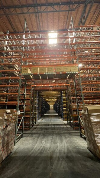More Photos Of 19900-19988 Van Ness Ave, Torrance Distribution For Lease