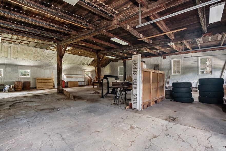 More Photos Of 5572 Washington St, Prattsville Storefront For Sale