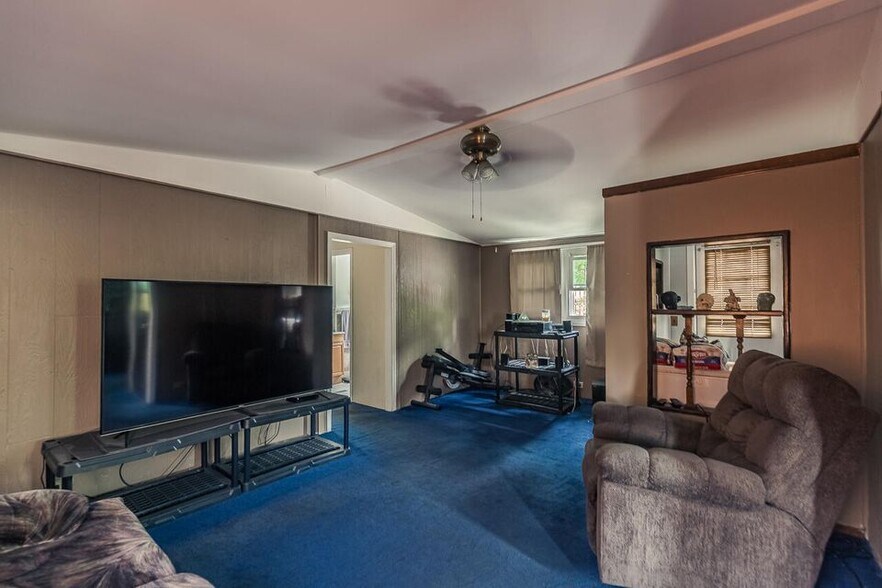 More Photos Of 1 William St, Hagaman Restaurant For Sale