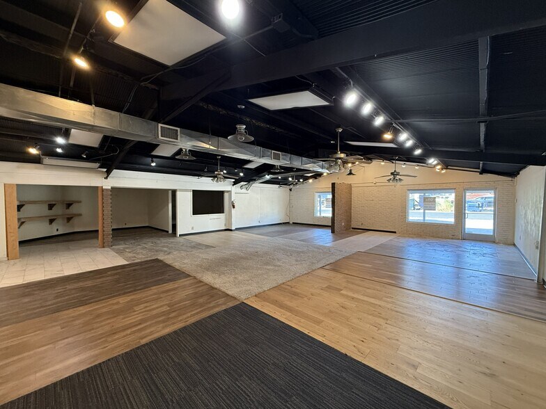 More Photos Of 807 Mcphaul St, Austin Warehouse For Sale