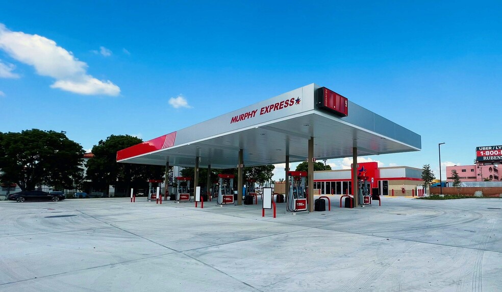 Primary Photo Of 11600 NW South River Dr, Medley Service Station For Sale